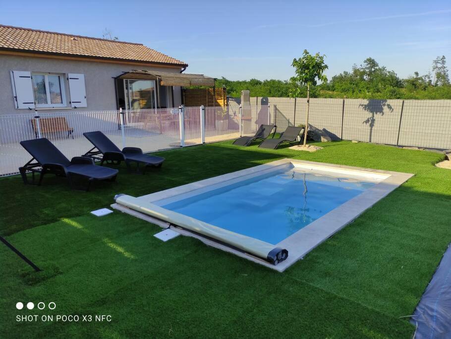 En Ardeche, Gite L'Odyssee Climatise Avec Sa Piscine Privee Et Chauffee Жуайёз Экстерьер фото